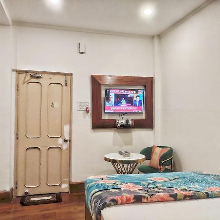 סיליגורי Hotel Florence מראה חיצוני תמונה
